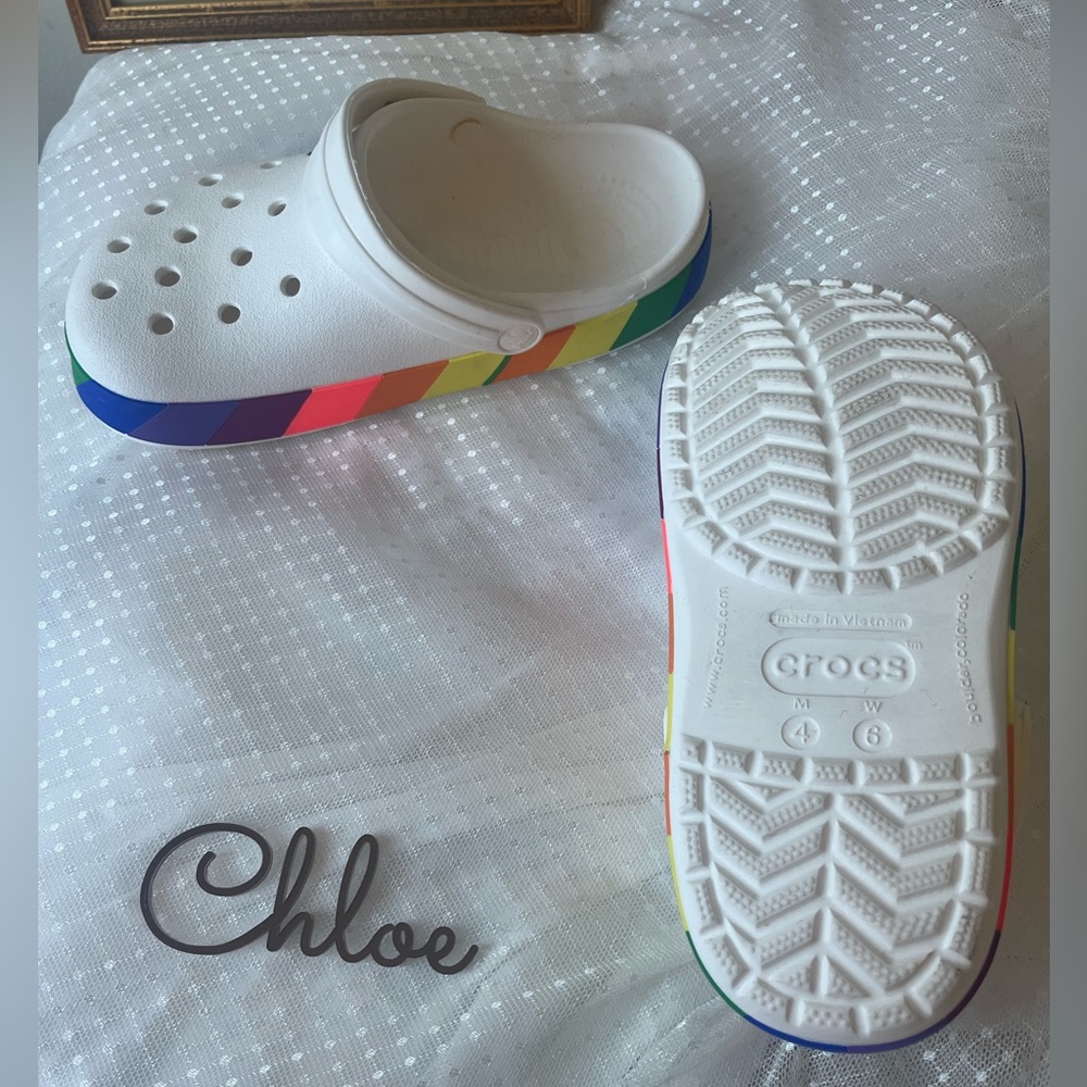 White crocs w/rainbow side size 6